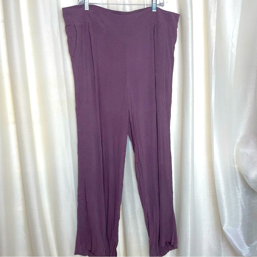 Torrid crinkle fabric pull on wide leg pants